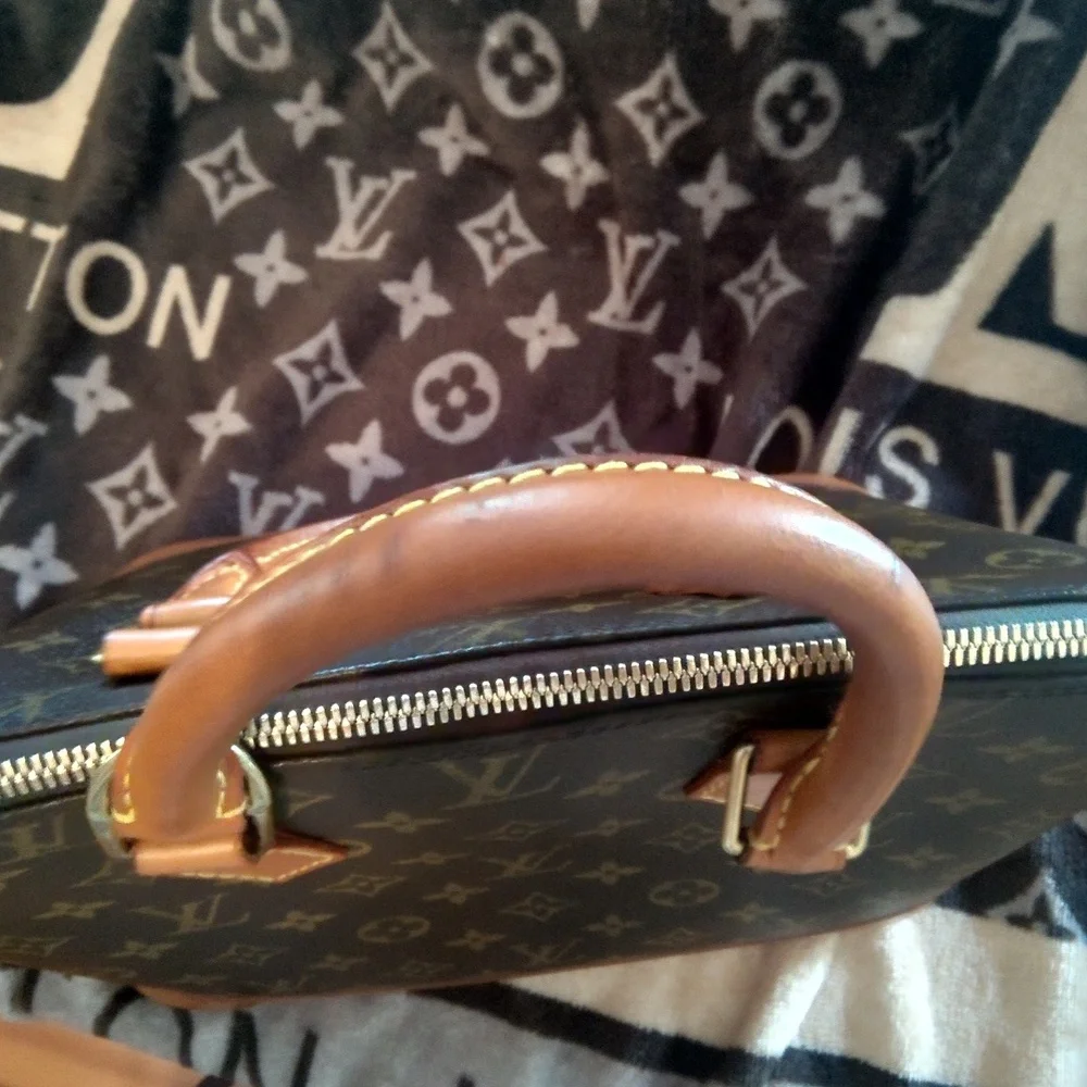 TAKING OFFERS! Louis Vuitton vintage Alma tote😍 Immaculent condition!! As SHOWN - Picture 11 of 12